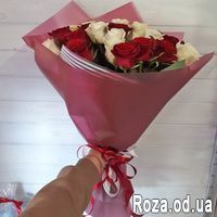 Букет из 25 красных и белых роз - Фото 1