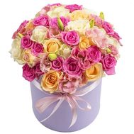 Нежные розы в коробке
