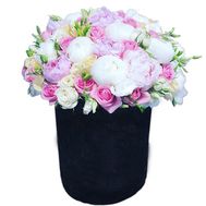 Шикарная композиция с пионами