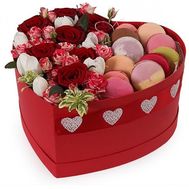 Сердце с цветами и Macarons