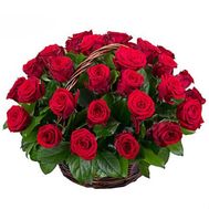Корзина красных роз