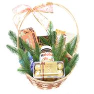 Новогодняя подарочная корзинка сладостей