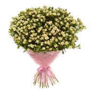 Букет из 65 кустовых роз