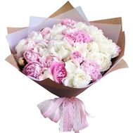 25 белых и розовых пионов