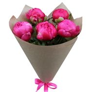 5 розовых пионов
