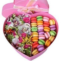 What should I give my girlfriend for Valentine's Day?