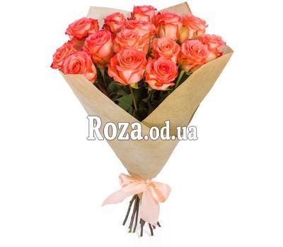 Букет из коралловых роз