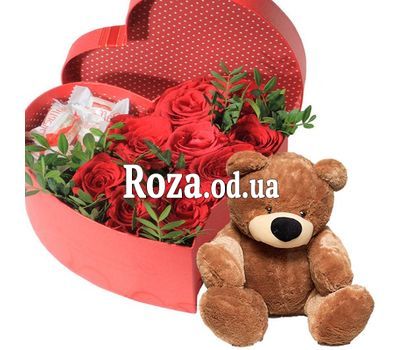 Розы с Raffaello в коробке с мишкой