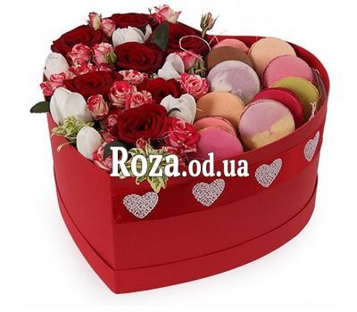 Сердце с цветами и Macarons