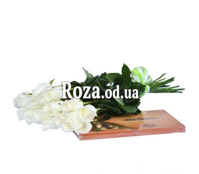 15 imported roses + candy