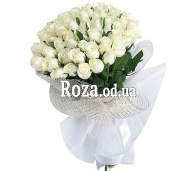35 белых импортных роз