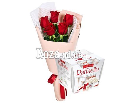 5 красных роз и Raffaello