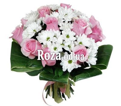 Букет из хризантем и роз