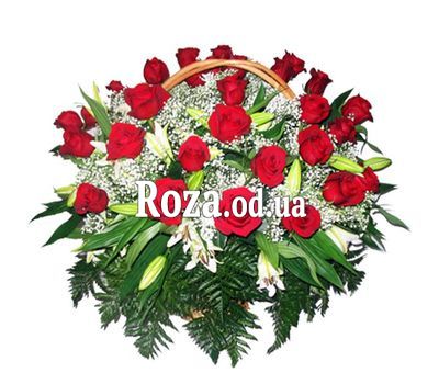 Кошик з троянд і лілій
