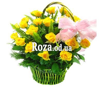 Корзина из 23 желтых роз