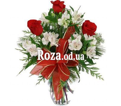 Bouquet of flowers from roses and alstroemerias