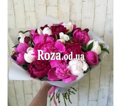Букет из 19 пионов 3