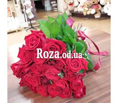 Букет из 21 красной розы 2