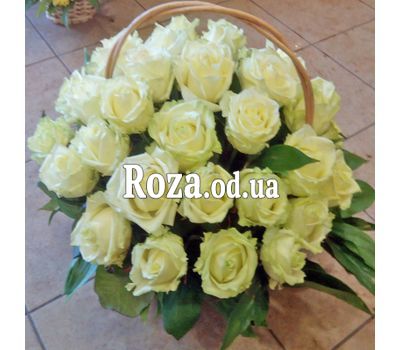 Корзина из 29 белых роз 1