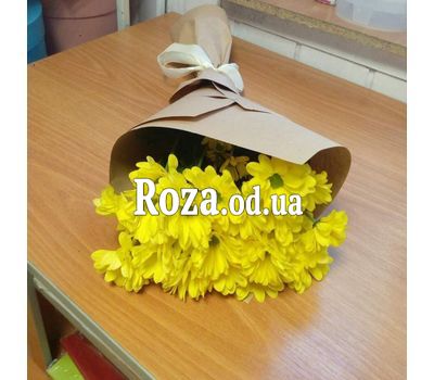 Маленький букет желтых хризантем 1
