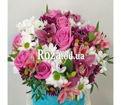 Flowers in a hat box 10