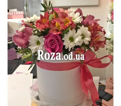 Flowers in a hat box 4