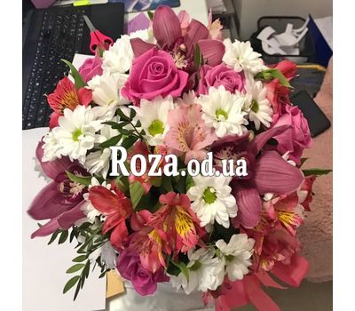 Flowers in a hat box 5