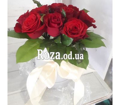 11 роз в коробке 9