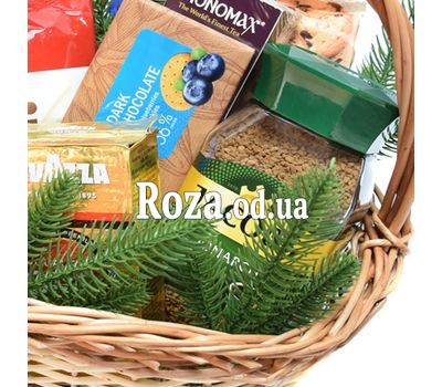 Большая новогодняя корзина сладостей 2