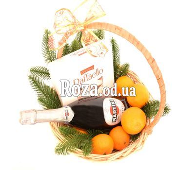 Новогодняя корзина с мандаринами, Martini Asti и Raffaello