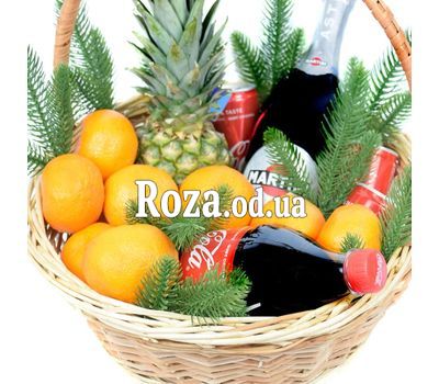 Новогодняя подарочная корзина с Asti Martini 1