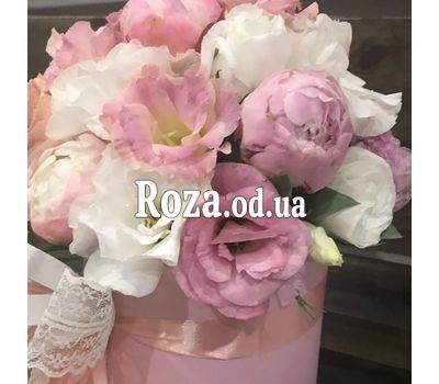Пионы и эустома в коробке 1