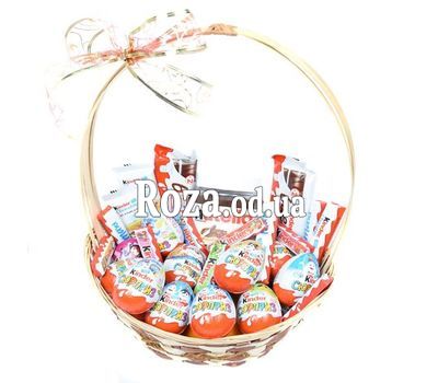 Новогодняя подарочная корзина для детей