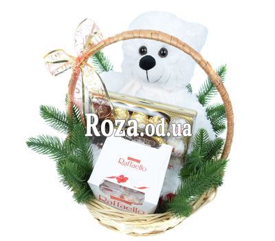 Подарунковий новорічний кошик Ferrero