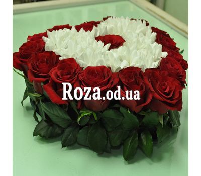 Сердце из роз и хризантем 1