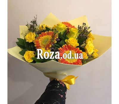 Yellow roses and gerberas 1