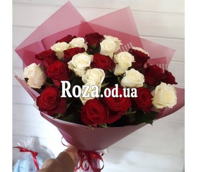 25 red and white roses 4