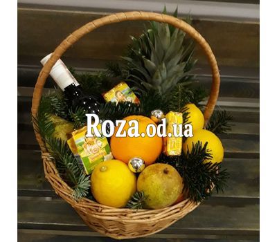 Новогодняя корзина с фруктами и вином 3