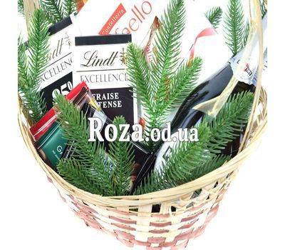 Новогодняя корзина с Martini Asti и сладостями