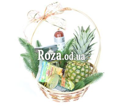 Новогодняя подарочная корзинкаНовогодняя подарочная корзинка