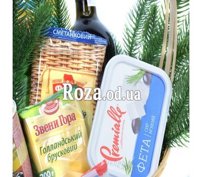 Рождественская сырная корзинка с вином 2