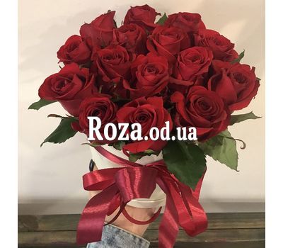 Красные розы в шляпной коробке 3