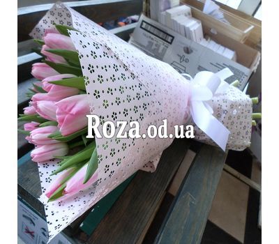 Delicate bouquet of tulips 1