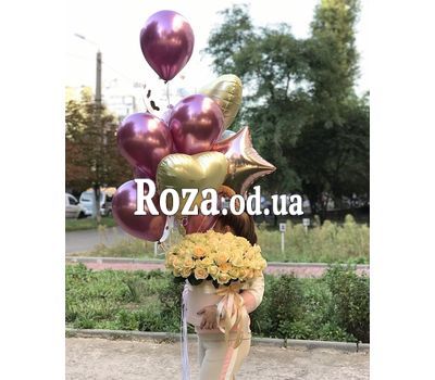101 кремовая роза в коробке 1