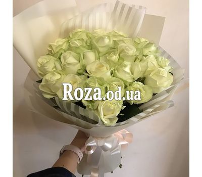 25 white roses in a bouquet - 8