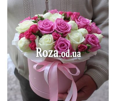 Ніжний букет в шляпній коробці 7
