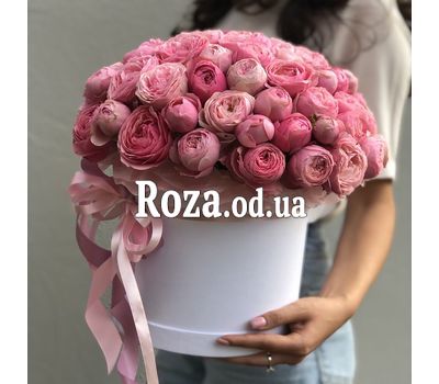 39 розовых пионов в коробке 5