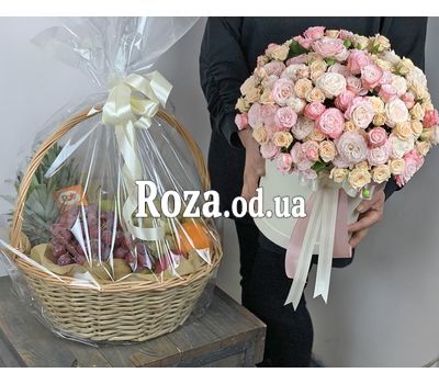 Кущові троянди в коробці 3