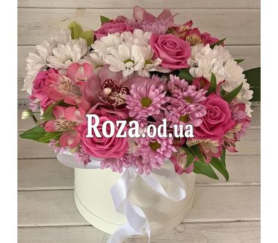 Flowers in a hat box 17