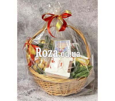 Подарочная новогодняя корзина Ferrero Rocher и Raffaello 3